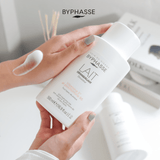 BYPHASSE Soft Cleansing Milk Face & Eyes All Skin Types (Bottle) (500 ml) บีฟาส คลีนซิ่งน้ำนมสูตรอ่อนโยน แบบขวดฝาเกลียว 500ml - Organic Pavilion